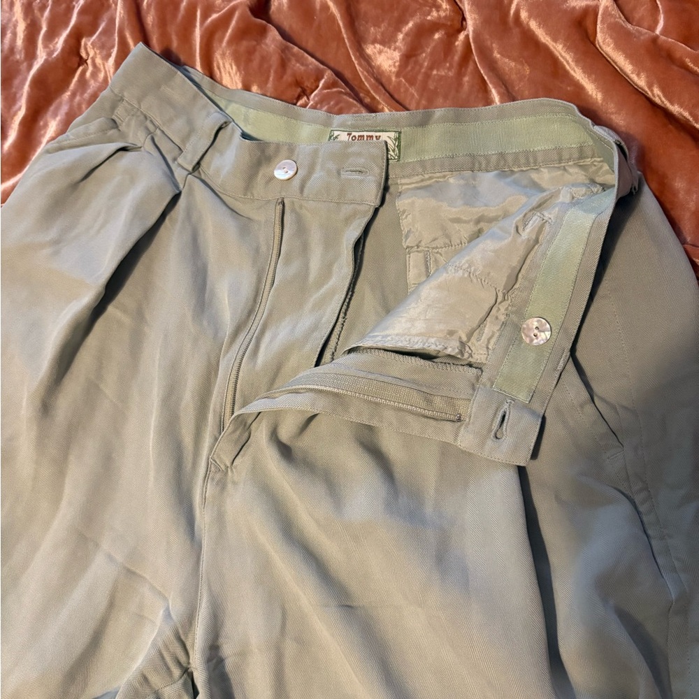 Tommy Bahama Silk Pleated Vintage High Waist Shorts Flattering 80s Retro Classic - Picture 7 of 8